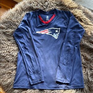 NFL Patriots Navy and Red V-Neck Shirt SZ LG